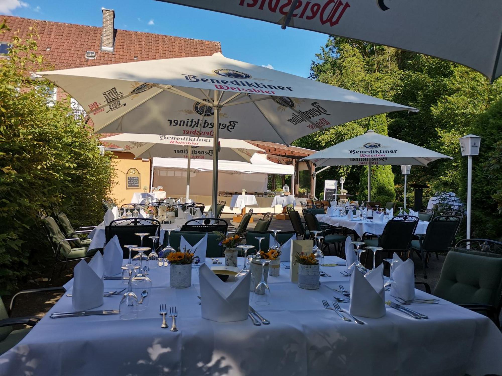 Hotel Holter Schlosskrug Schloß Holte-Stukenbrock Екстериор снимка